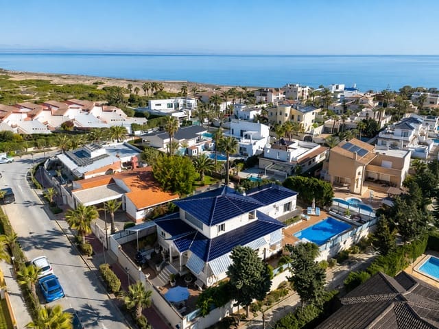 5 slaapkamer Villa te koop in Cañada del Molino, Torrevieja met zwembad garage - € 1.170.000 (Ref: 10023565)