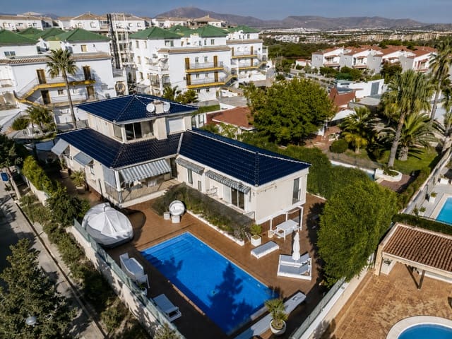 5 slaapkamer Villa te koop in Cañada del Molino, Torrevieja met zwembad garage - € 1.170.000 (Ref: 10023565)