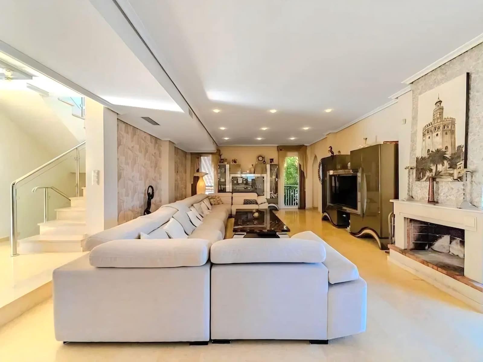 5 slaapkamer Villa te koop in Torrevieja met zwembad garage - € 1.170.000 (Ref: 10023565)
