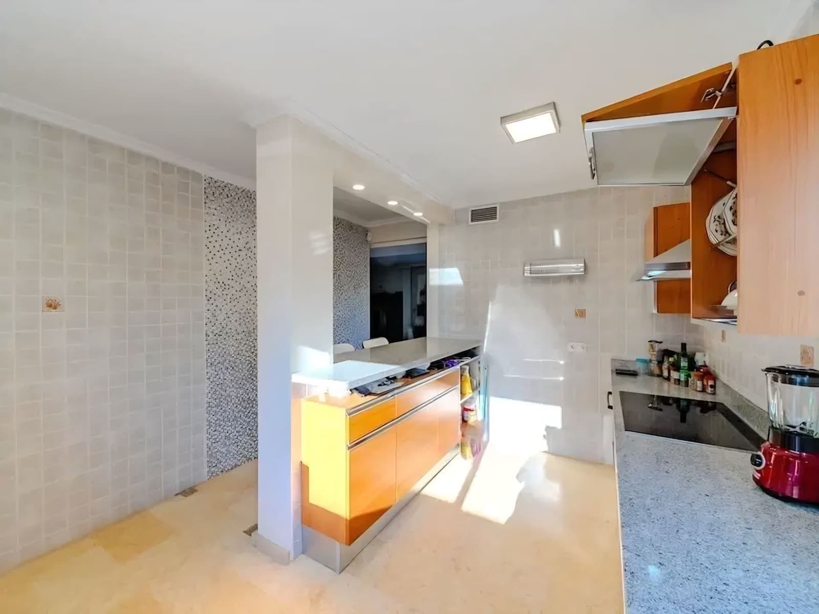 5 slaapkamer Villa te koop in Torrevieja met zwembad garage - € 1.170.000 (Ref: 10023565)