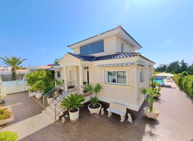 5 slaapkamer Villa te koop in Cañada del Molino, Torrevieja met zwembad garage - € 1.170.000 (Ref: 10023565)
