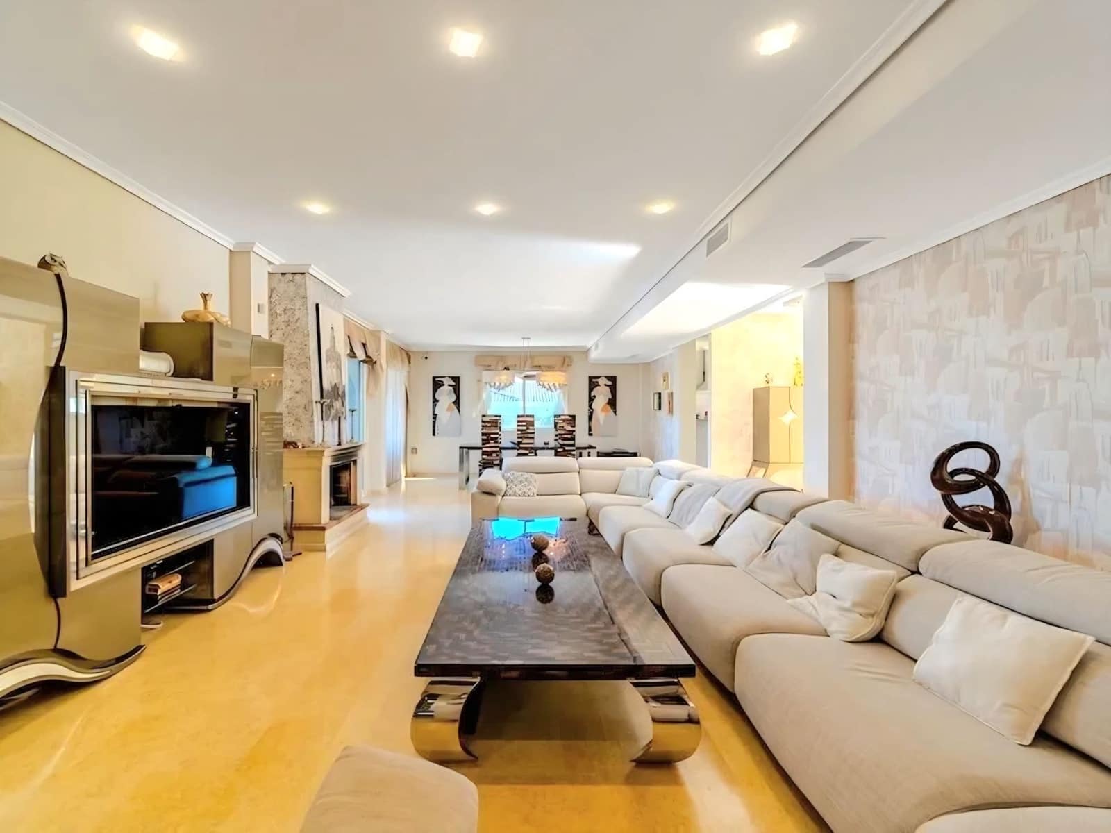 5 slaapkamer Villa te koop in Torrevieja met zwembad garage - € 1.170.000 (Ref: 10023565)