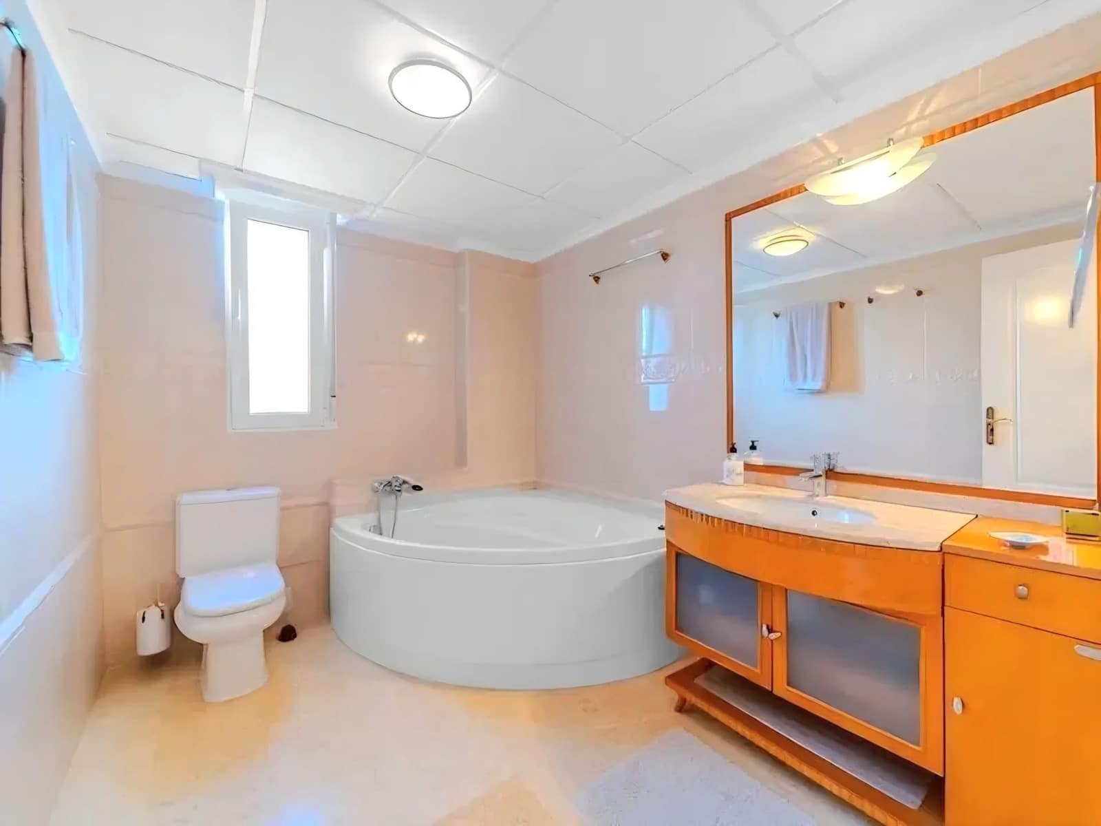 5 slaapkamer Villa te koop in Torrevieja met zwembad garage - € 1.170.000 (Ref: 10023565)