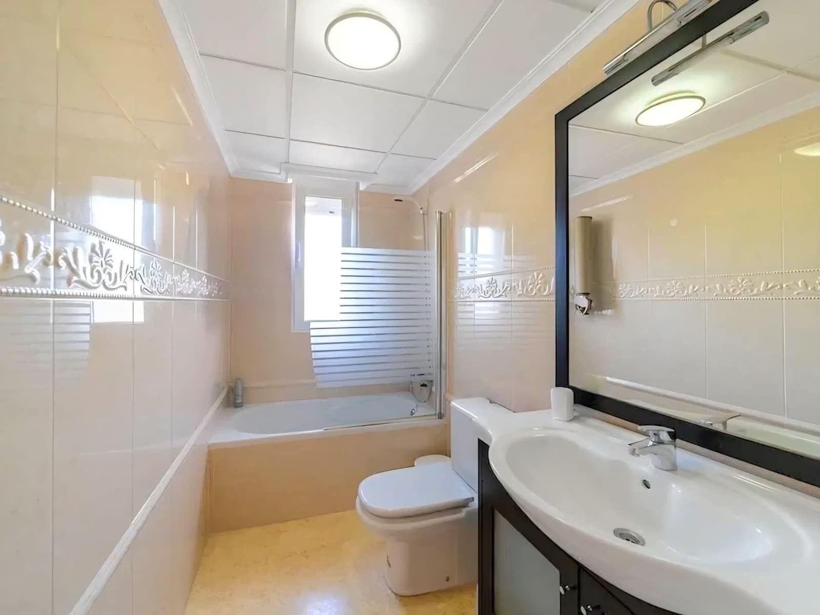 5 slaapkamer Villa te koop in Torrevieja met zwembad garage - € 1.170.000 (Ref: 10023565)