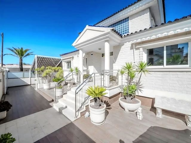 5 slaapkamer Villa te koop in Cañada del Molino, Torrevieja met zwembad garage - € 1.170.000 (Ref: 10023565)