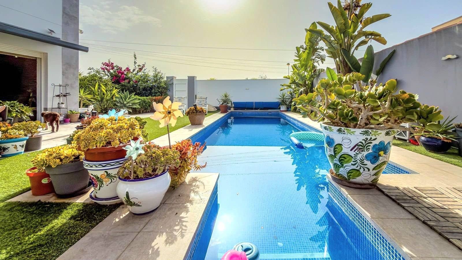 2 bedroom Villa for sale in Torrevieja with pool garage - € 465,000 (Ref: 10025095)