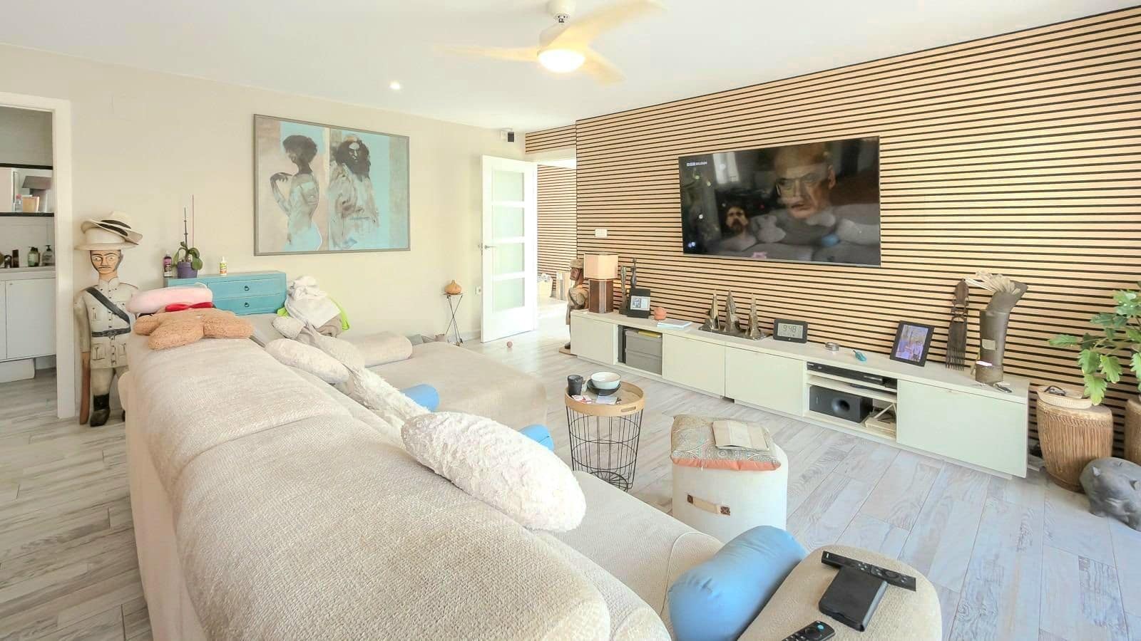 2 bedroom Villa for sale in Torrevieja with pool garage - € 465,000 (Ref: 10025095)