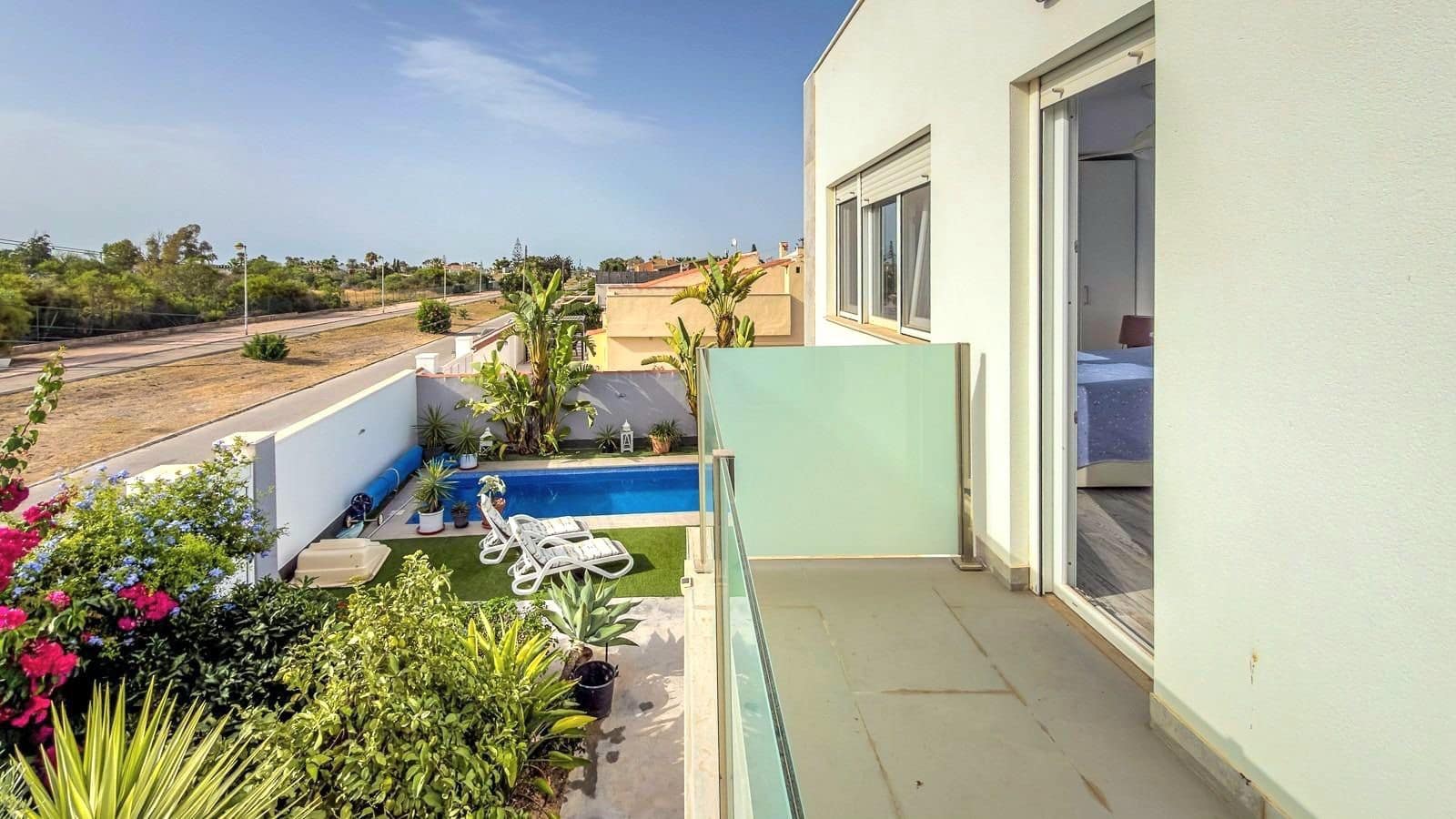 2 bedroom Villa for sale in Torrevieja with pool garage - € 465,000 (Ref: 10025095)