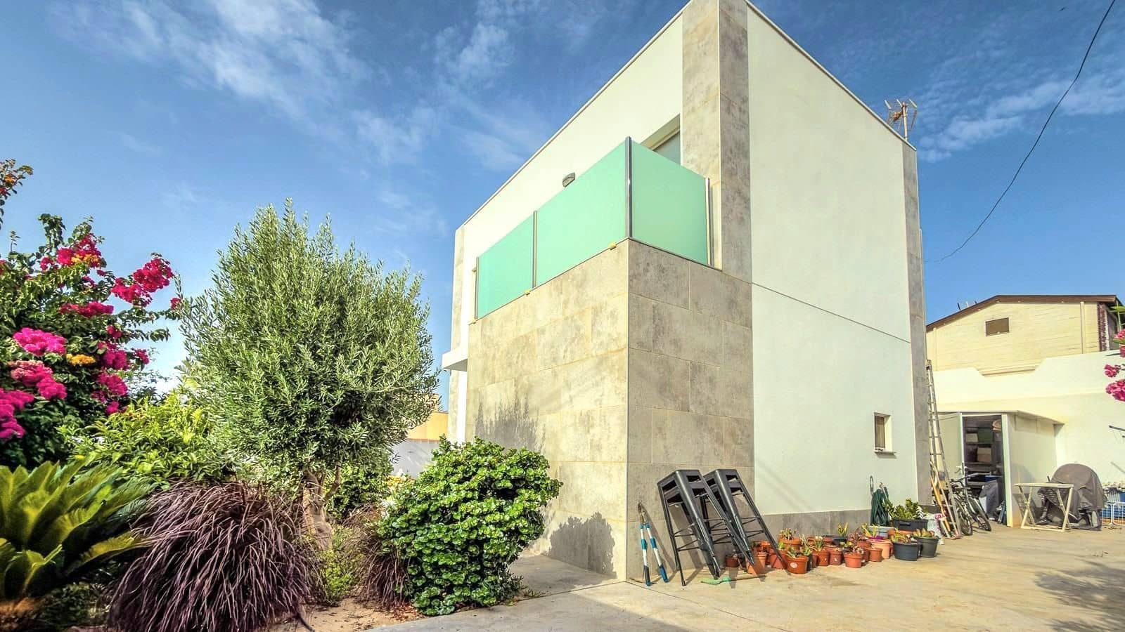 2 bedroom Villa for sale in Torrevieja with pool garage - € 465,000 (Ref: 10025095)