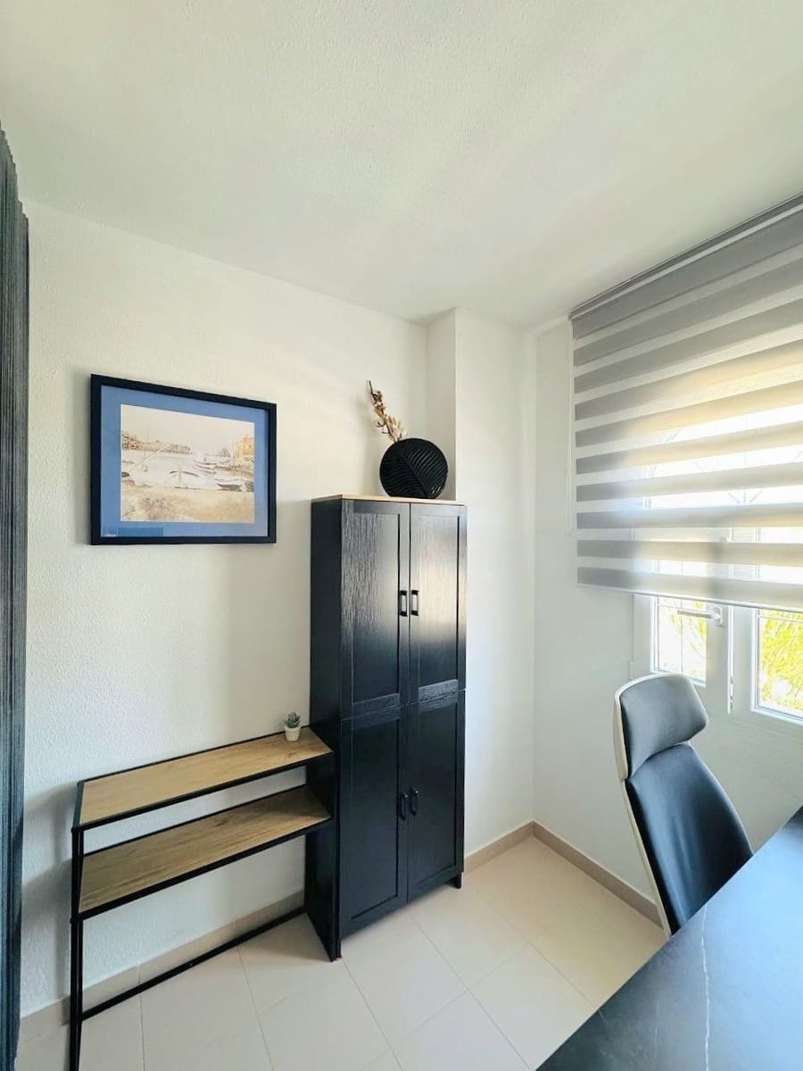 4 soveværelse Semi-Rækkehus til salg i Orihuela Costa med swimmingpool garage - € 219.000 (Ref: 10026766)