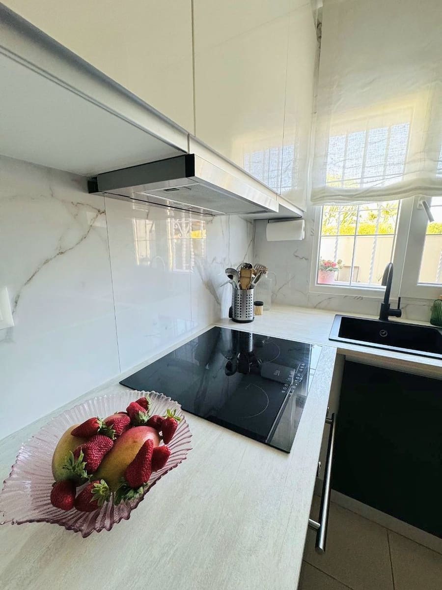 4 soveværelse Semi-Rækkehus til salg i Orihuela Costa med swimmingpool garage - € 219.000 (Ref: 10026766)