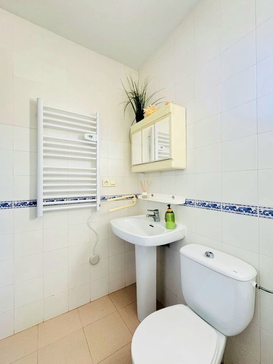 4 soveværelse Semi-Rækkehus til salg i Orihuela Costa med swimmingpool garage - € 219.000 (Ref: 10026766)