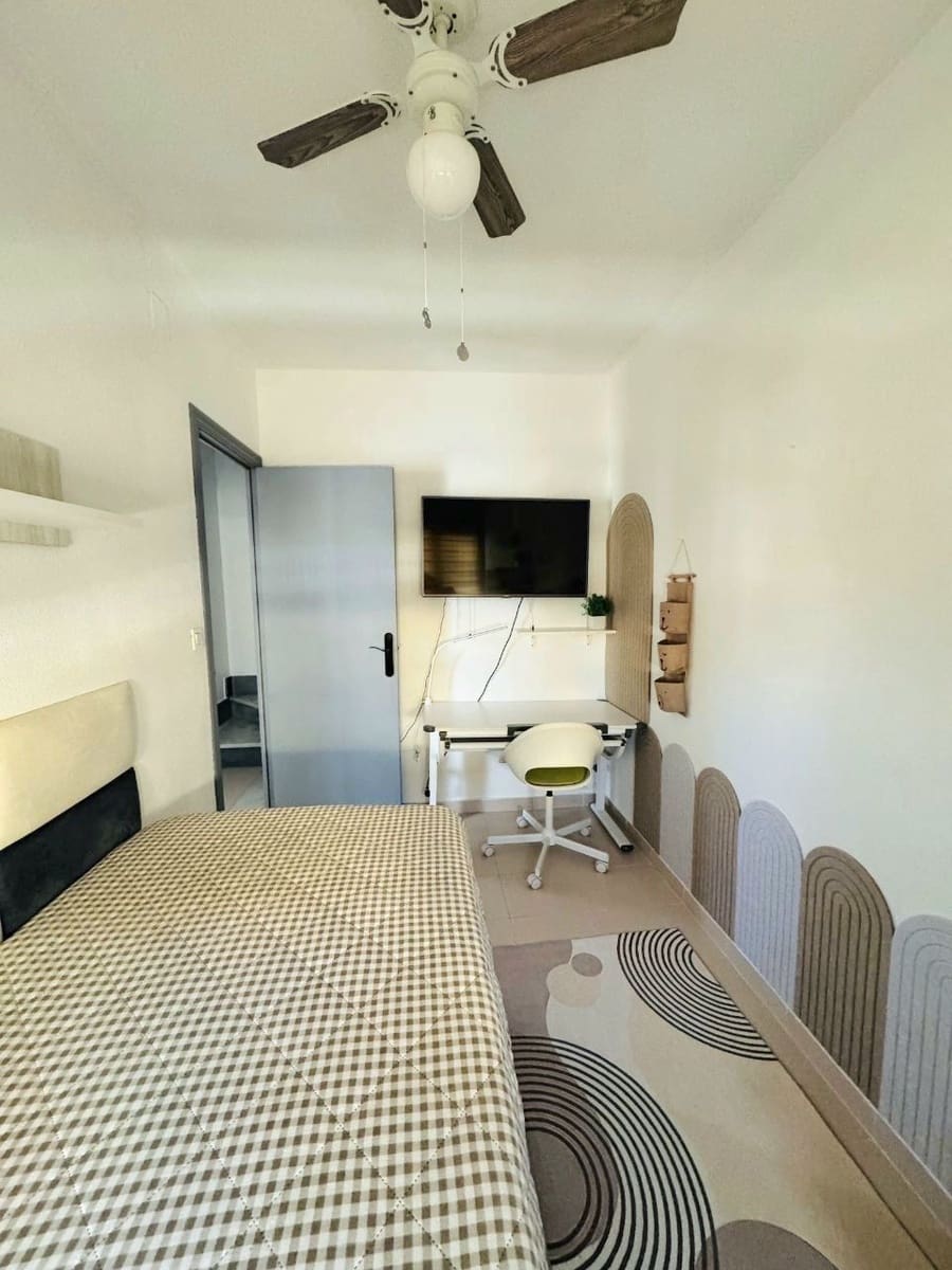 4 soveværelse Semi-Rækkehus til salg i Orihuela Costa med swimmingpool garage - € 219.000 (Ref: 10026766)