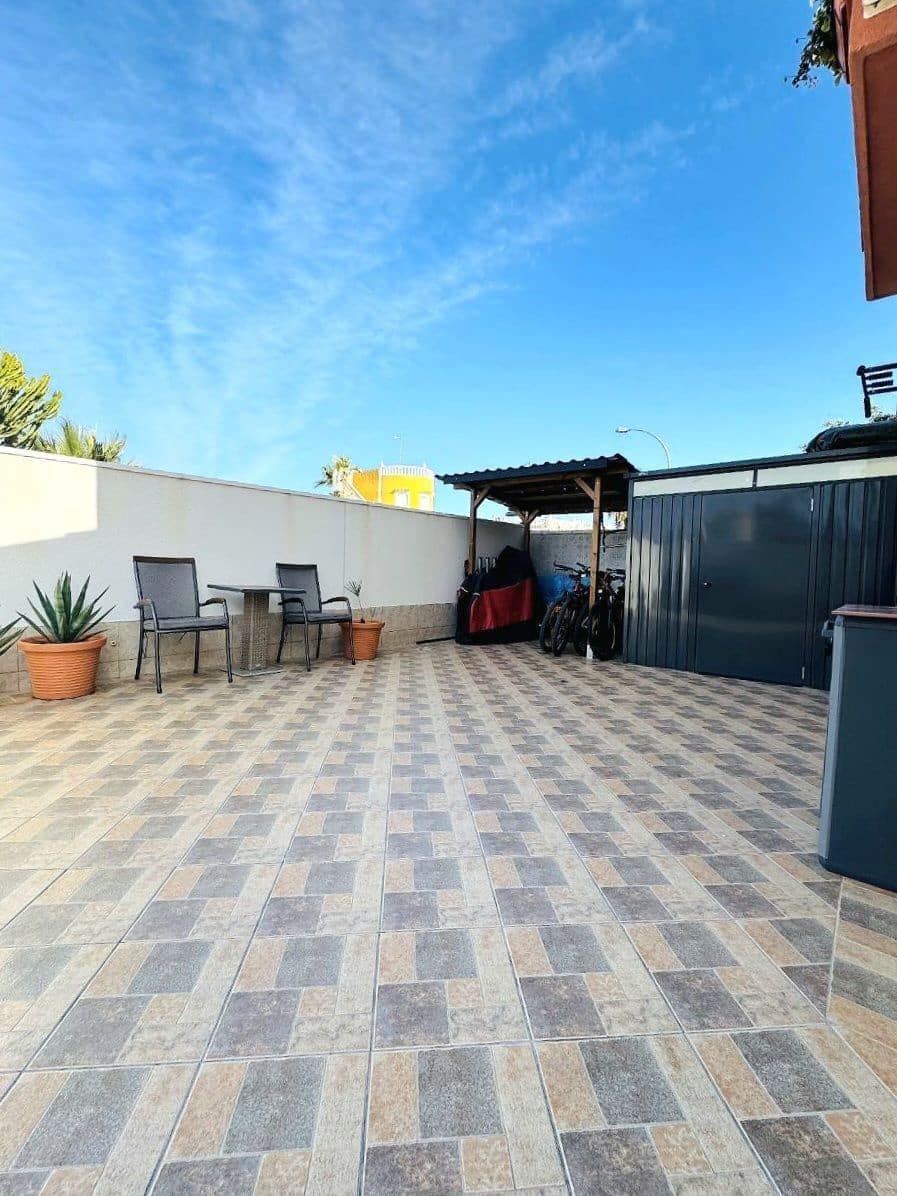 4 soveværelse Semi-Rækkehus til salg i Orihuela Costa med swimmingpool garage - € 219.000 (Ref: 10026766)