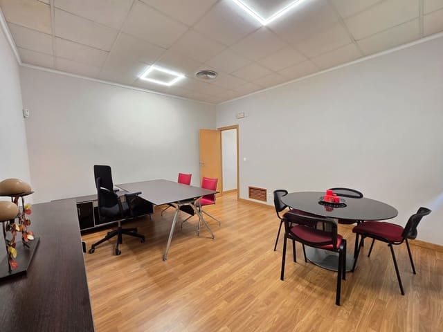 3 sypialnia Komercyjne na sprzedaż w Antonio Machado, Torrevieja - 135 000 € (Ref: 10031474)
