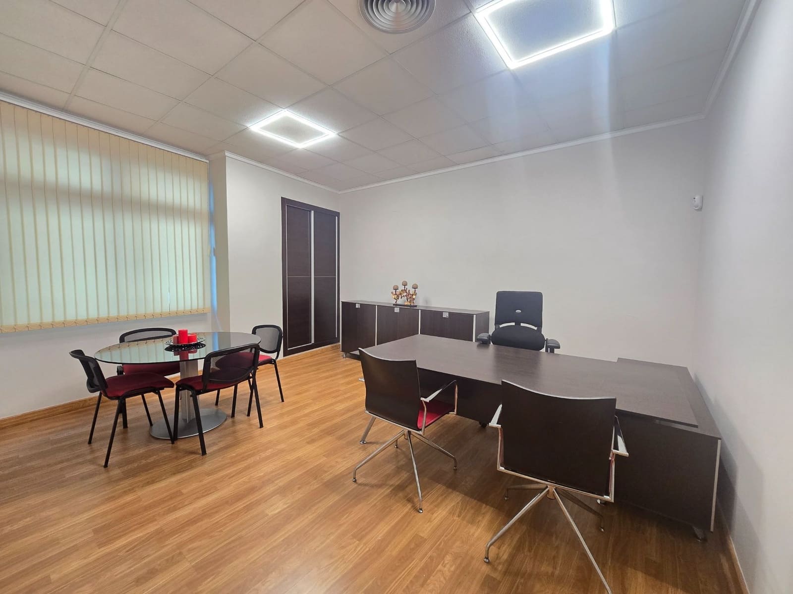 3 sypialnia Komercyjne na sprzedaż w Torrevieja - 135 000 € (Ref: 10031474)