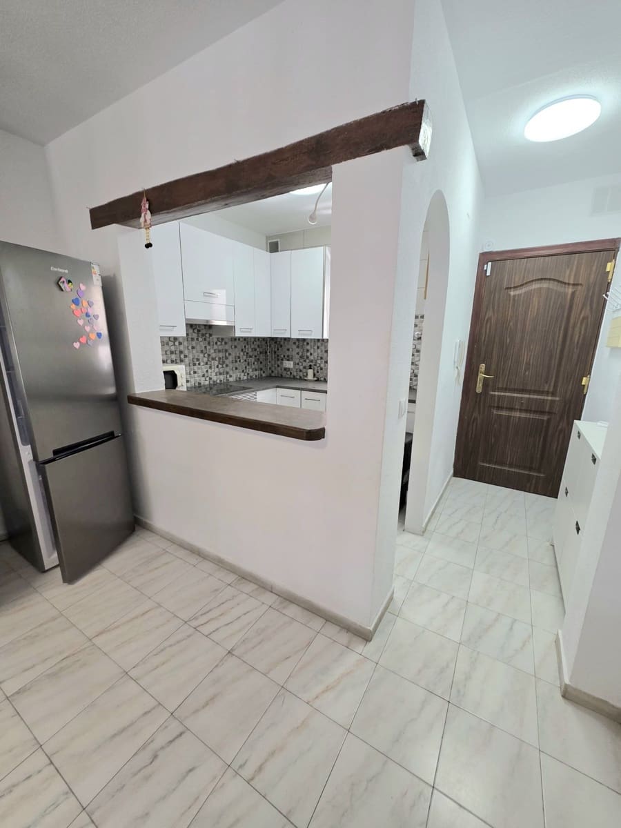 4 chambre Maison de Ville à vendre à Torrevieja - 176 000 € (Ref: 10031475)