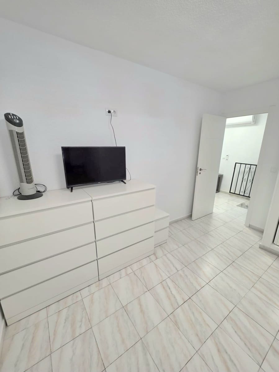 4 chambre Maison de Ville à vendre à Torrevieja - 176 000 € (Ref: 10031475)