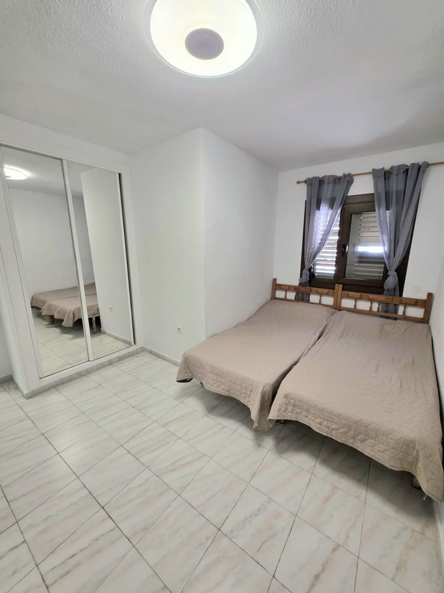 4 chambre Maison de Ville à vendre à Torrevieja - 176 000 € (Ref: 10031475)