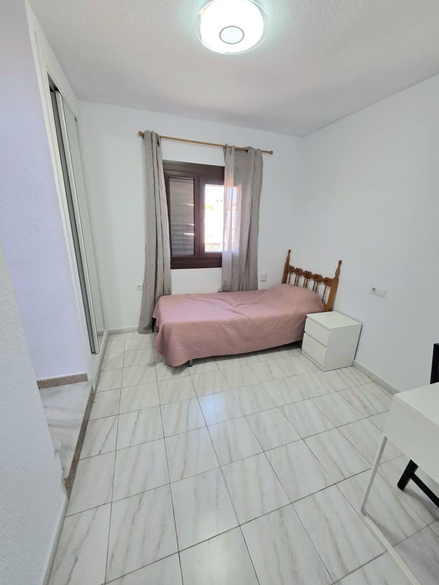 4 chambre Maison de Ville à vendre à Torrevieja - 176 000 € (Ref: 10031475)