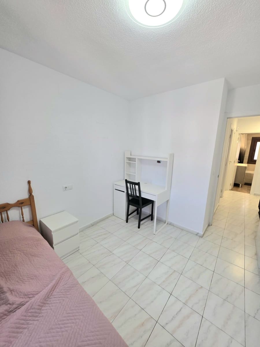 4 chambre Maison de Ville à vendre à Torrevieja - 176 000 € (Ref: 10031475)