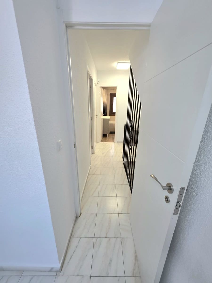 4 chambre Maison de Ville à vendre à Torrevieja - 176 000 € (Ref: 10031475)