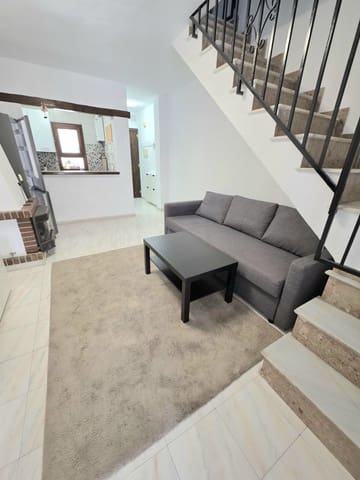 4 bedroom Townhouse for sale in Playa de los Locos, Torrevieja - € 176,000 (Ref: 10031475)