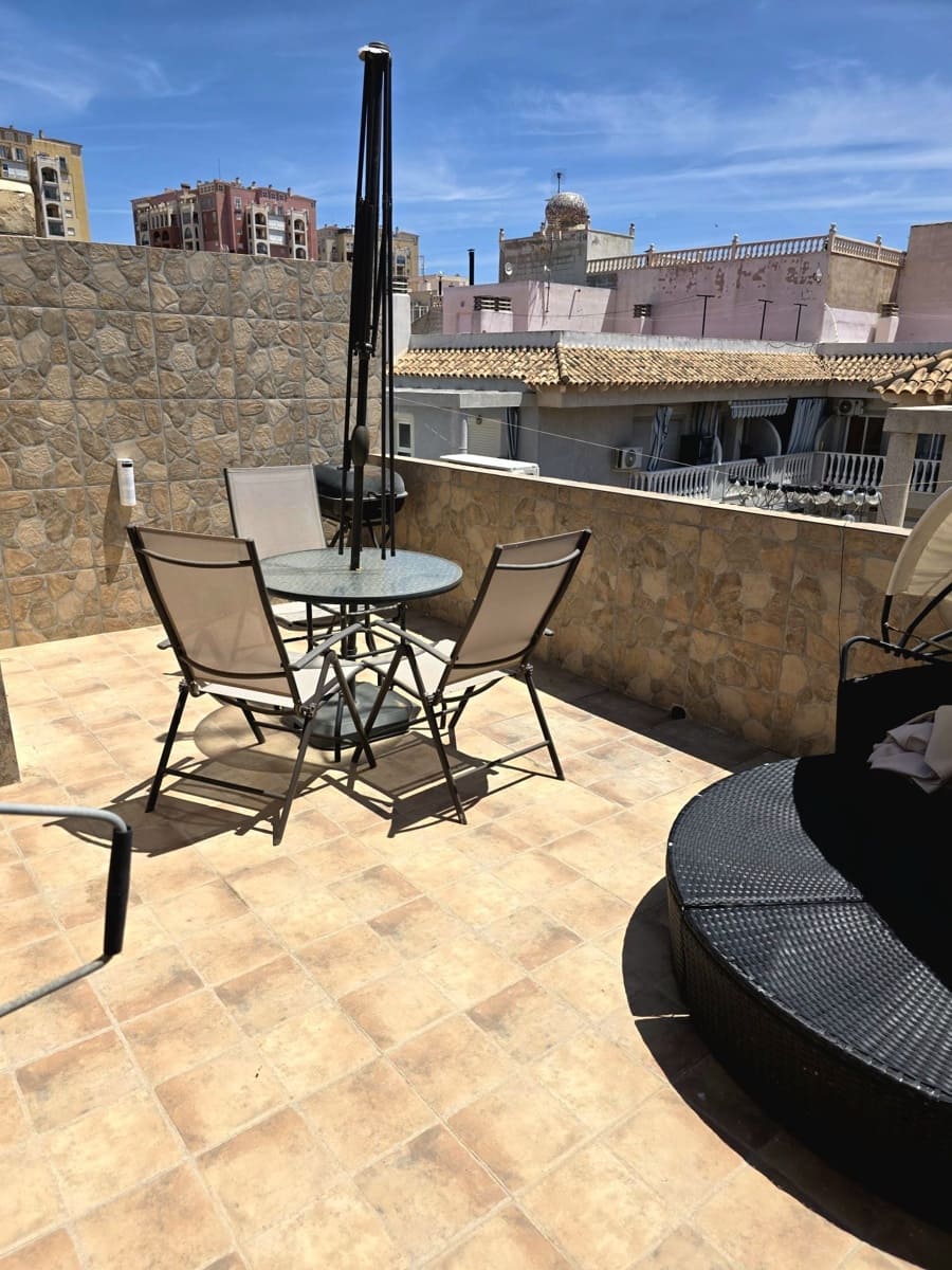 4 chambre Maison de Ville à vendre à Torrevieja - 176 000 € (Ref: 10031475)