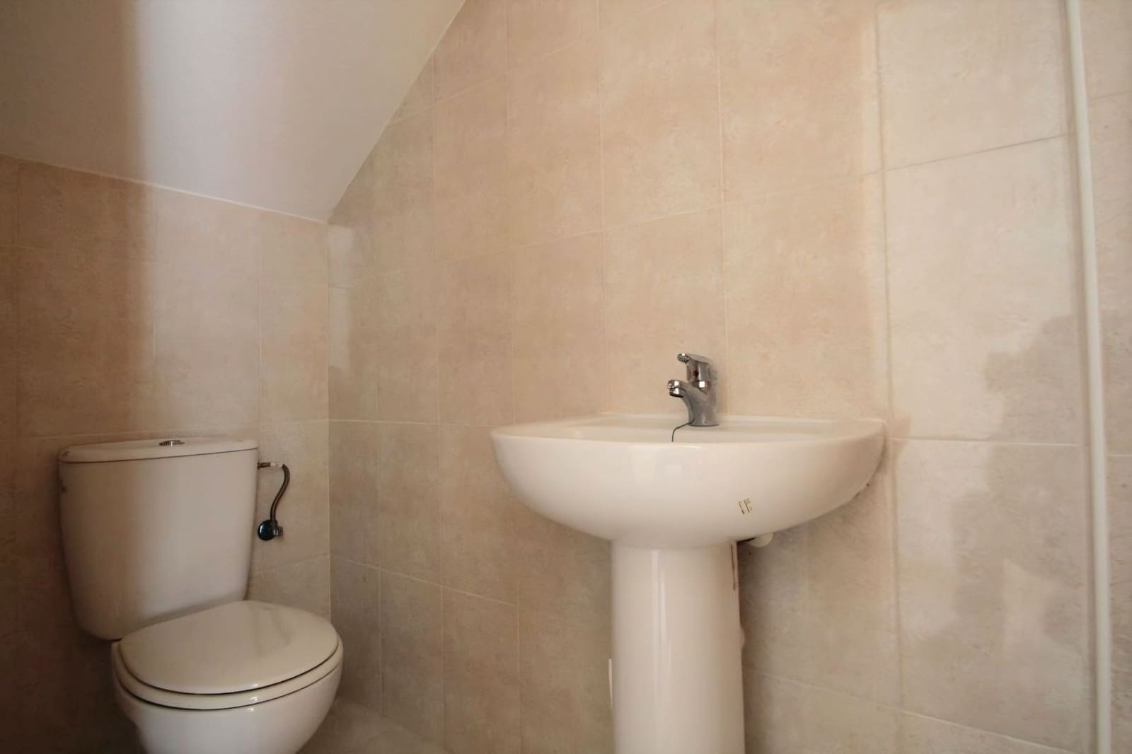 3 chambre Villa/Maison Semi-Mitoyenne à vendre à Torrevieja avec piscine garage - 189 000 € (Ref: 10034899)