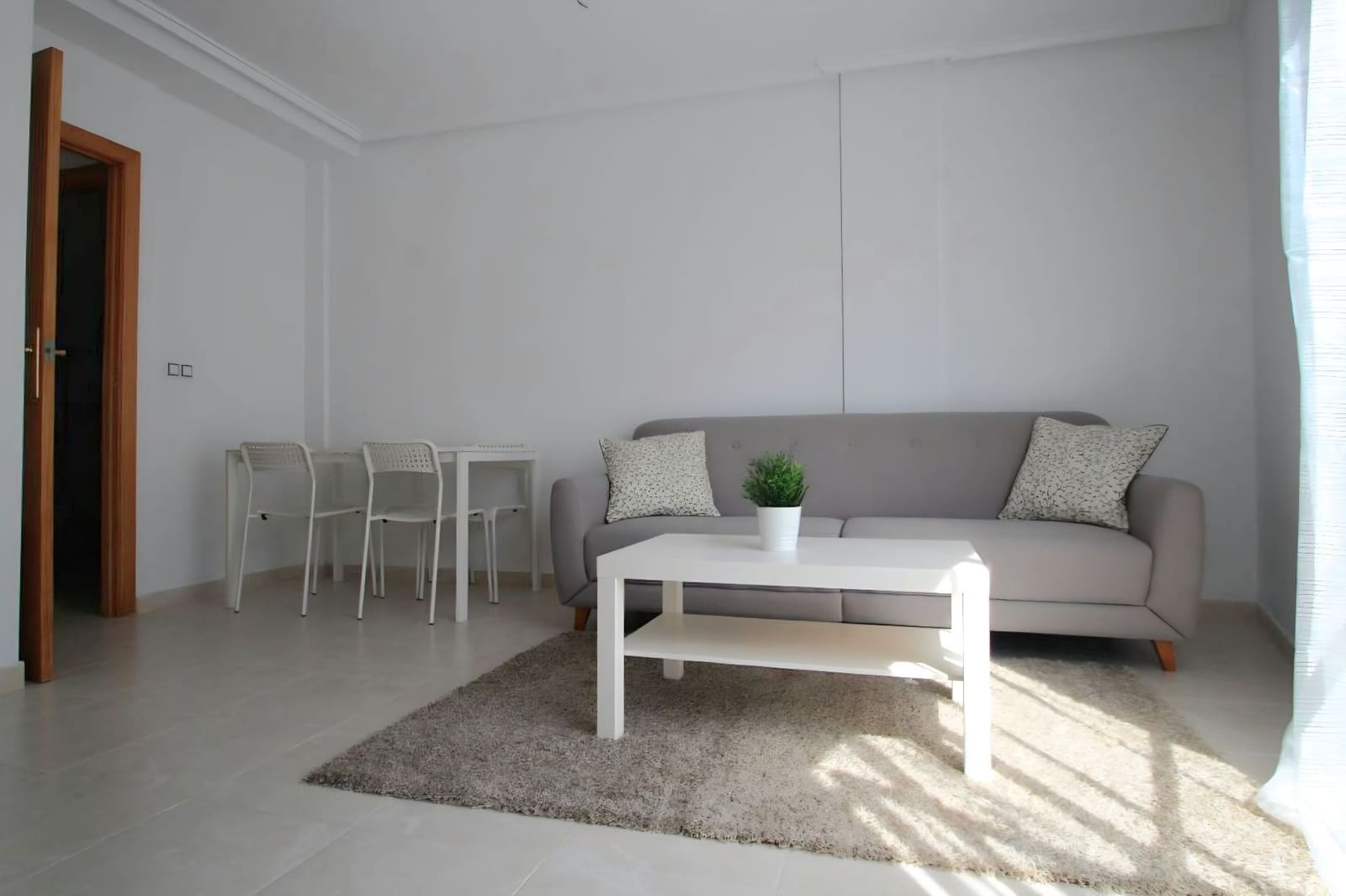 3 chambre Villa/Maison Semi-Mitoyenne à vendre à Torrevieja avec piscine garage - 189 000 € (Ref: 10034899)