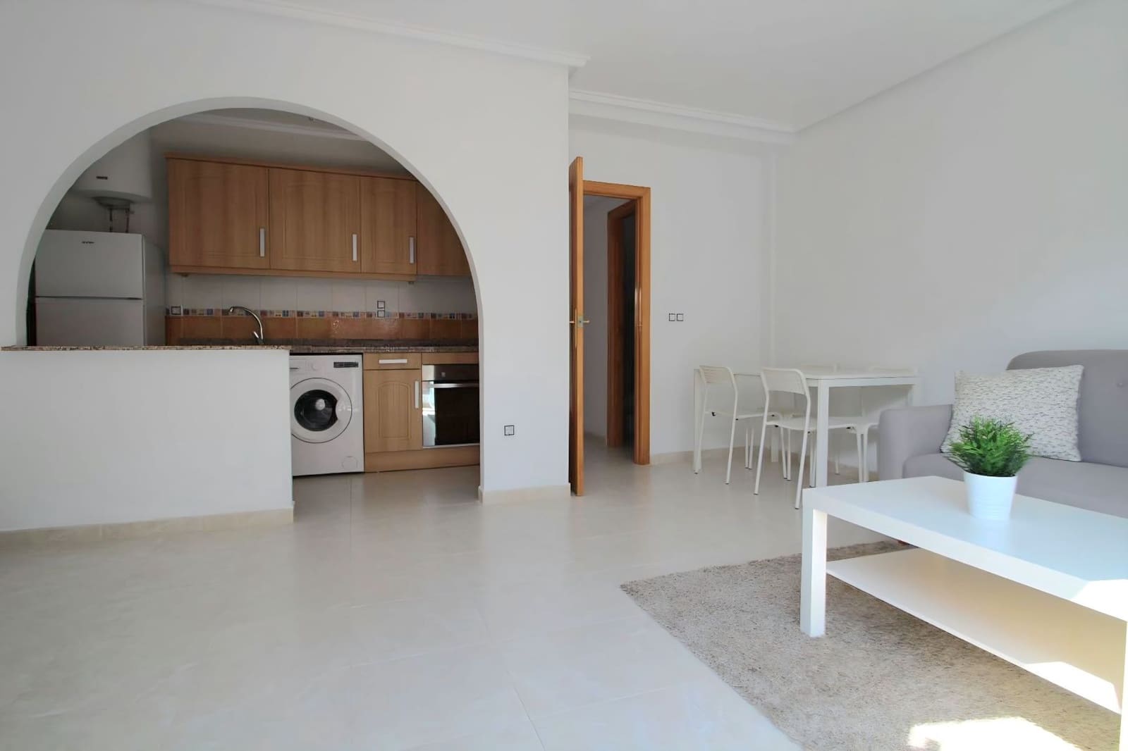 3 chambre Villa/Maison Semi-Mitoyenne à vendre à Torrevieja avec piscine garage - 189 000 € (Ref: 10034899)