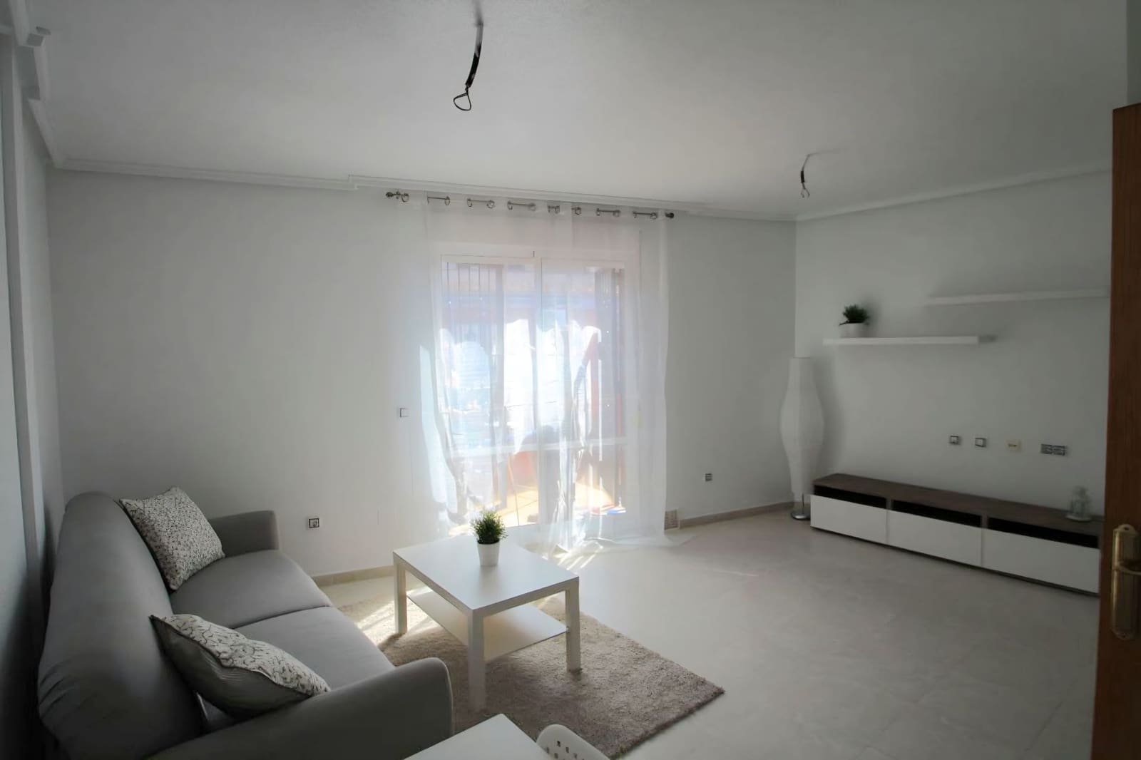 3 chambre Villa/Maison Semi-Mitoyenne à vendre à Torrevieja avec piscine garage - 189 000 € (Ref: 10034899)