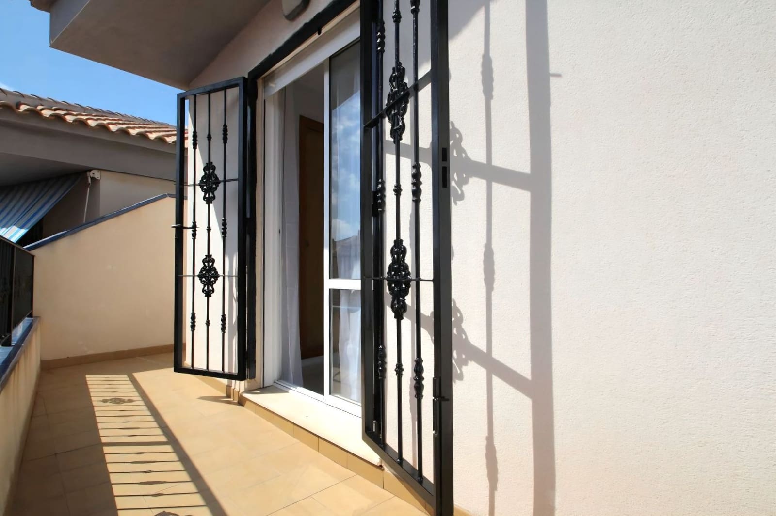 3 chambre Villa/Maison Semi-Mitoyenne à vendre à Torrevieja avec piscine garage - 189 000 € (Ref: 10034899)