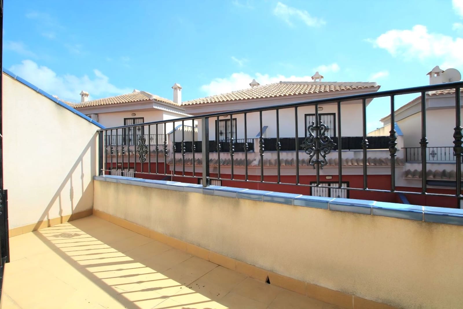 3 chambre Villa/Maison Semi-Mitoyenne à vendre à Torrevieja avec piscine garage - 189 000 € (Ref: 10034899)