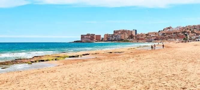 3 bedroom Semi-detached Villa for sale in Torrevieja with pool garage - € 189,000 (Ref: 10034899)