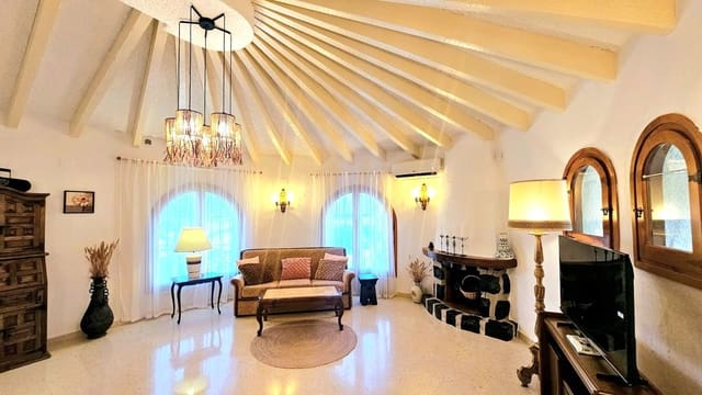 3 makuuhuone Huvila myytävänä paikassa Maryvilla, Calpe / Calp mukana 
autotalli - 485 000 € (Ref: 10034902)