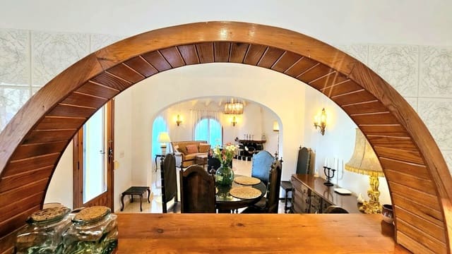 3 makuuhuone Huvila myytävänä paikassa Maryvilla, Calpe / Calp mukana 
autotalli - 485 000 € (Ref: 10034902)