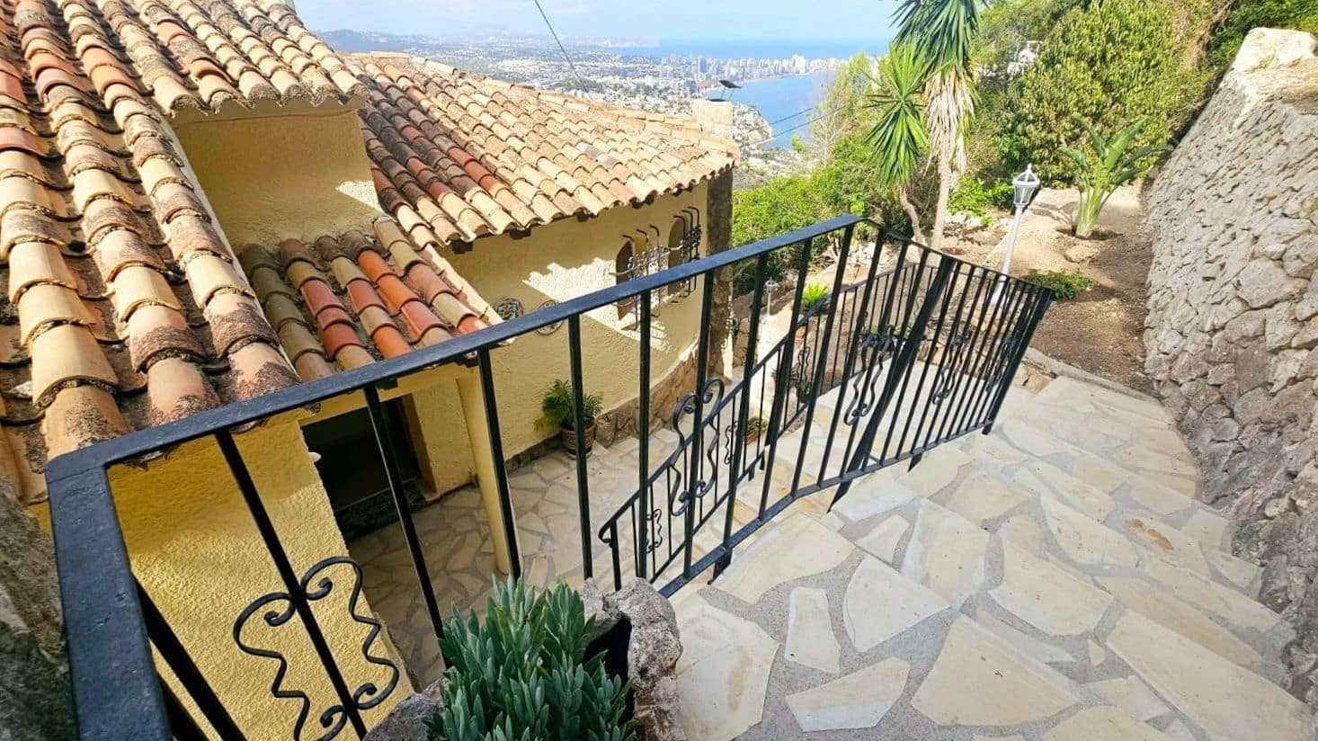 3 makuuhuone Huvila myytävänä paikassa Calpe / Calp mukana 
autotalli - 485 000 € (Ref: 10034902)