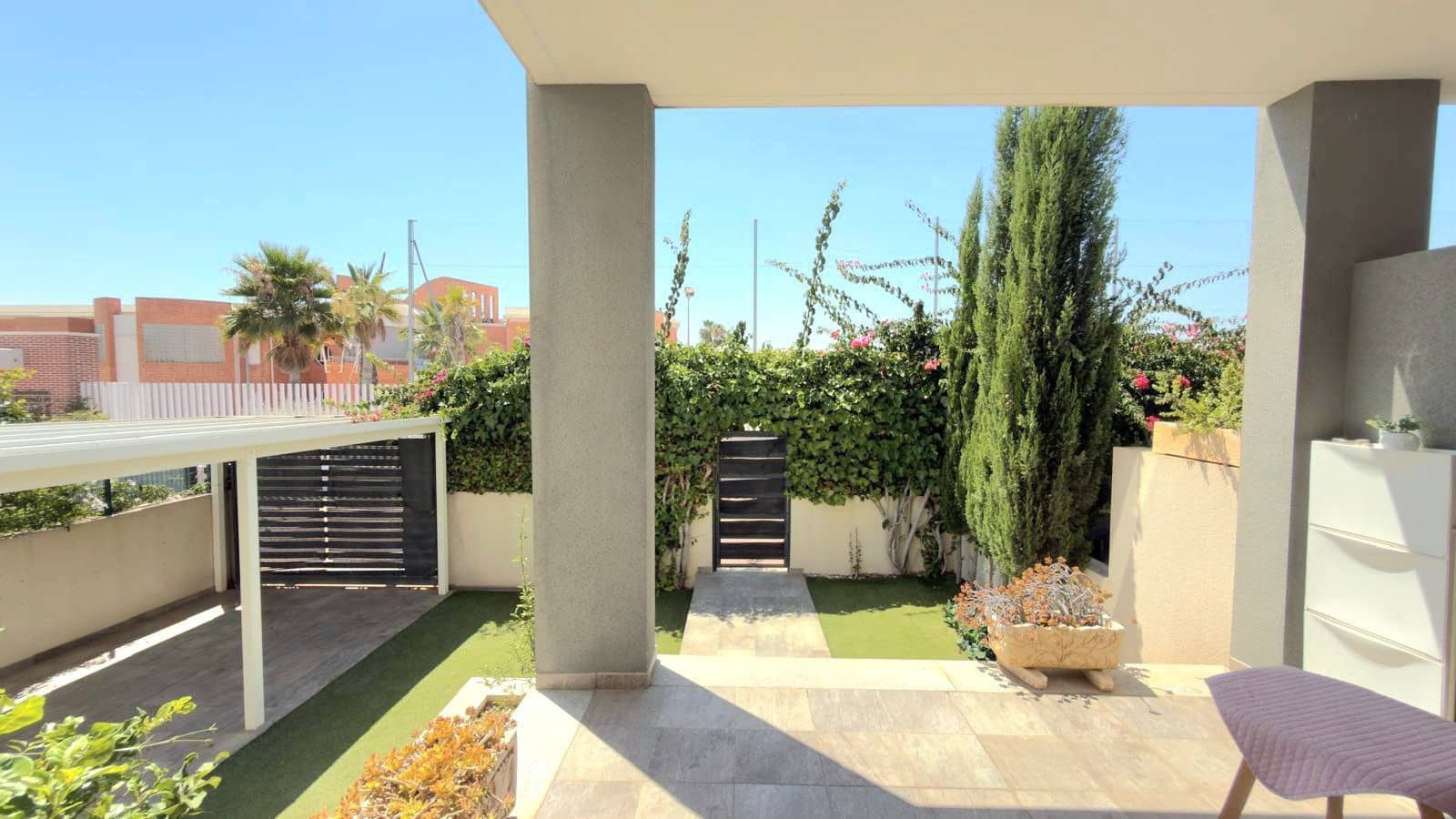 3 quarto Moradia Geminada para venda em Torrevieja com piscina garagem - 310 000 € (Ref: 10036357)