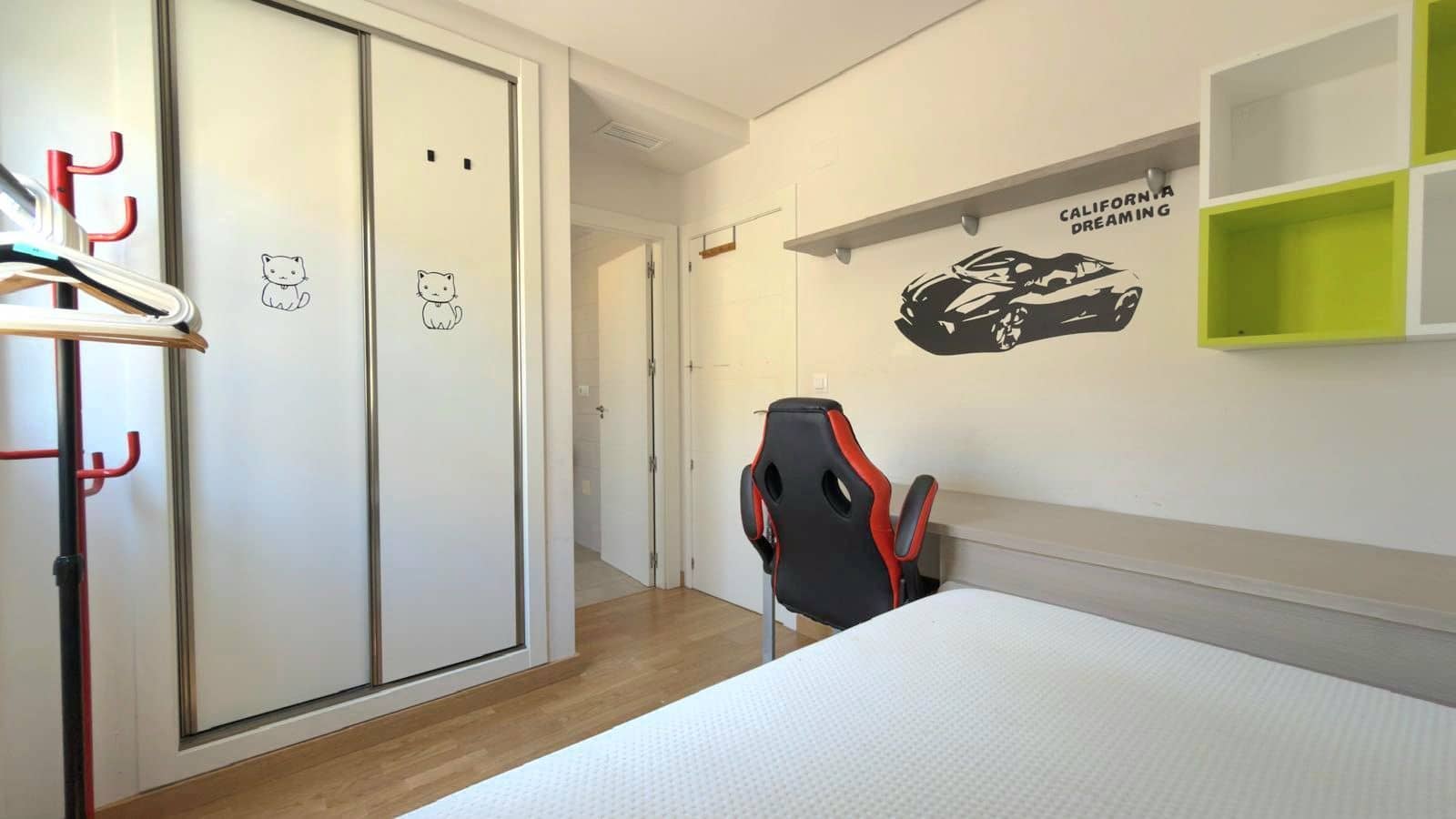 3 quarto Moradia Geminada para venda em Torrevieja com piscina garagem - 310 000 € (Ref: 10036357)