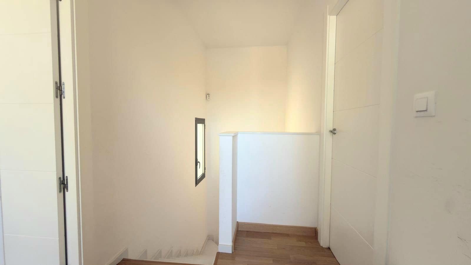 3 quarto Moradia Geminada para venda em Torrevieja com piscina garagem - 310 000 € (Ref: 10036357)