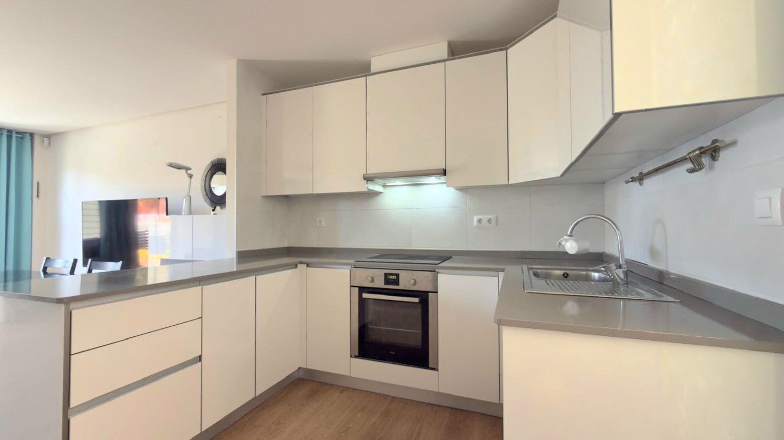 3 quarto Moradia Geminada para venda em Torrevieja com piscina garagem - 310 000 € (Ref: 10036357)