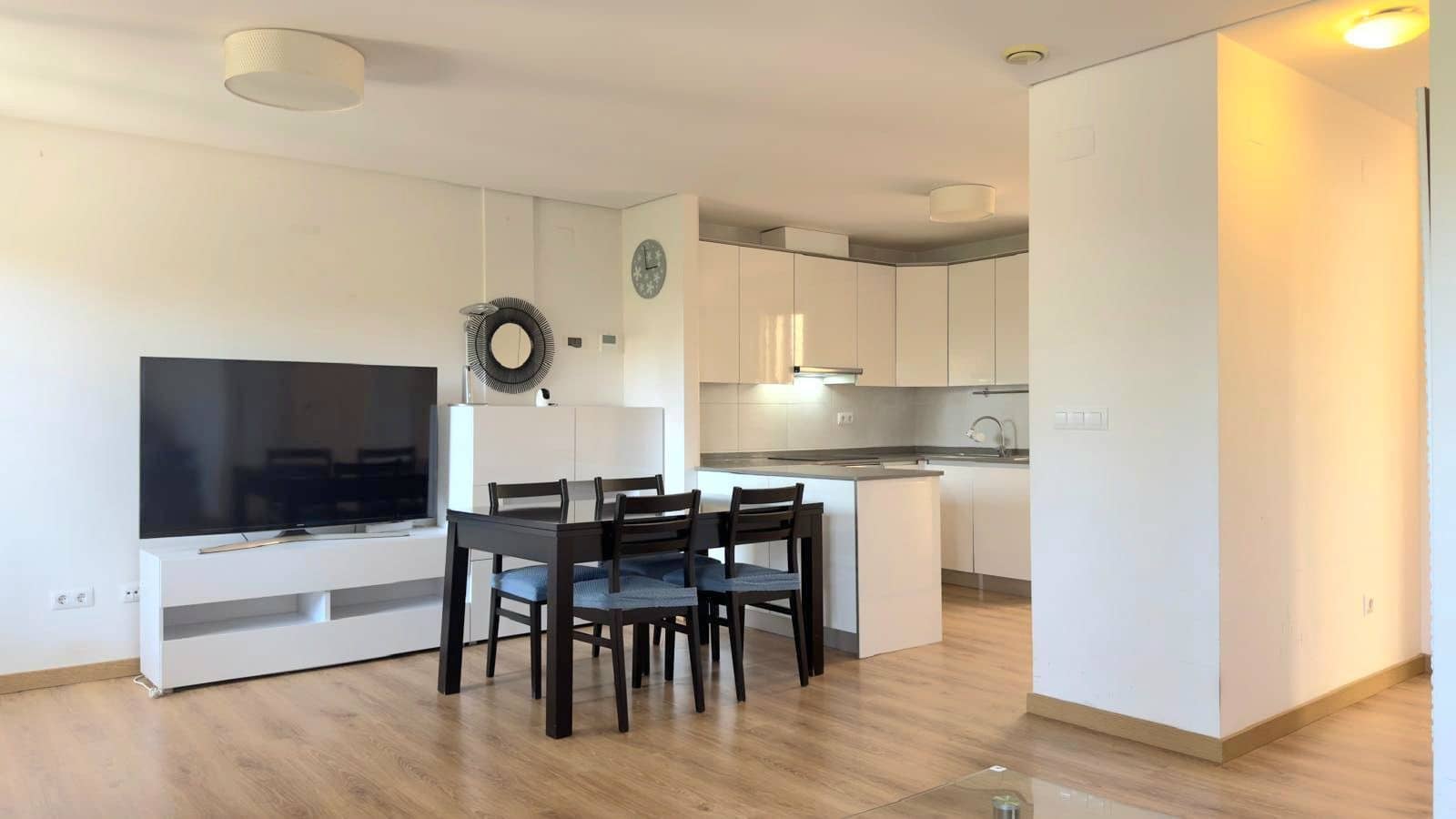 3 quarto Moradia Geminada para venda em Torrevieja com piscina garagem - 310 000 € (Ref: 10036357)