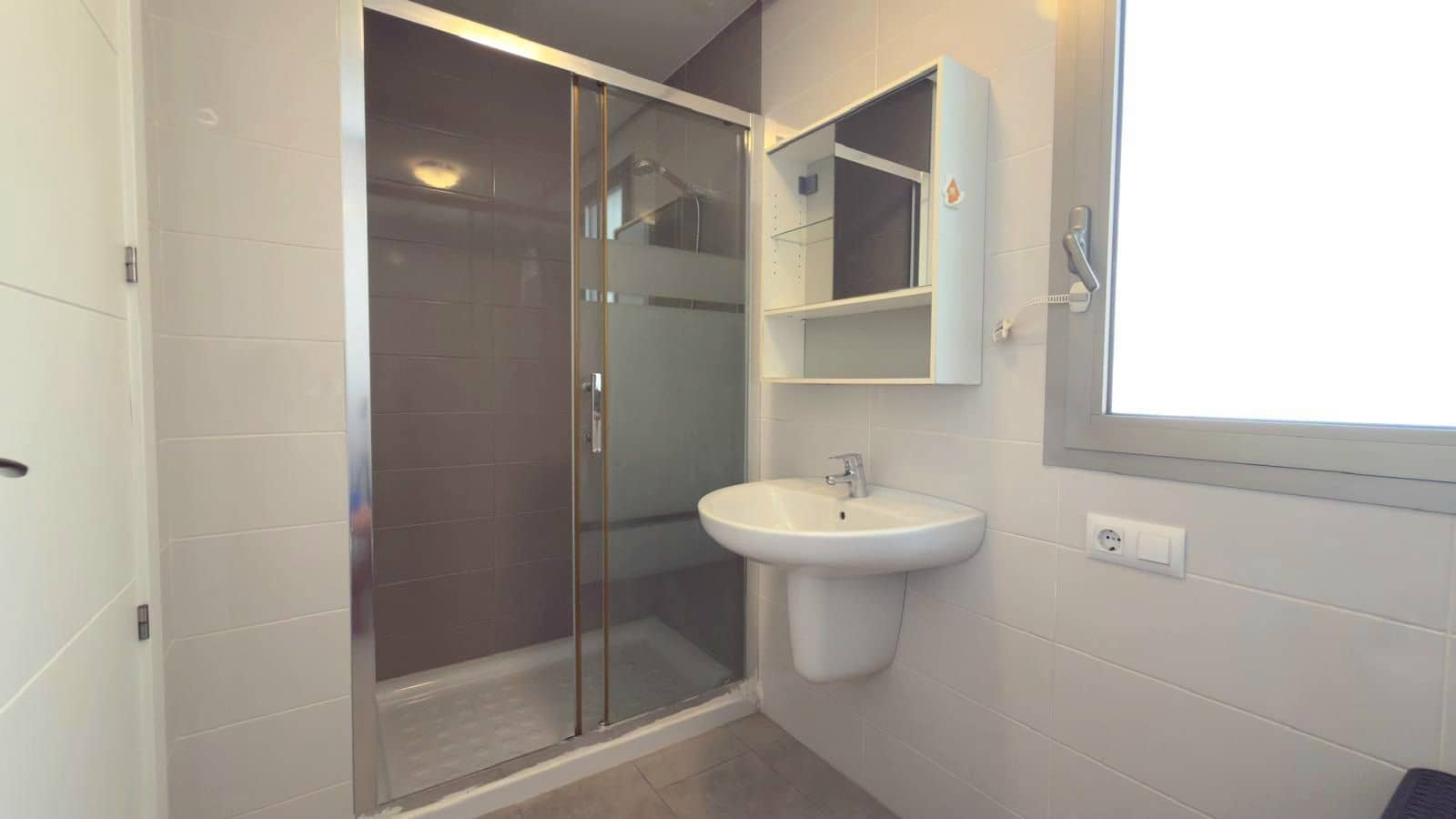 3 quarto Moradia Geminada para venda em Torrevieja com piscina garagem - 310 000 € (Ref: 10036357)