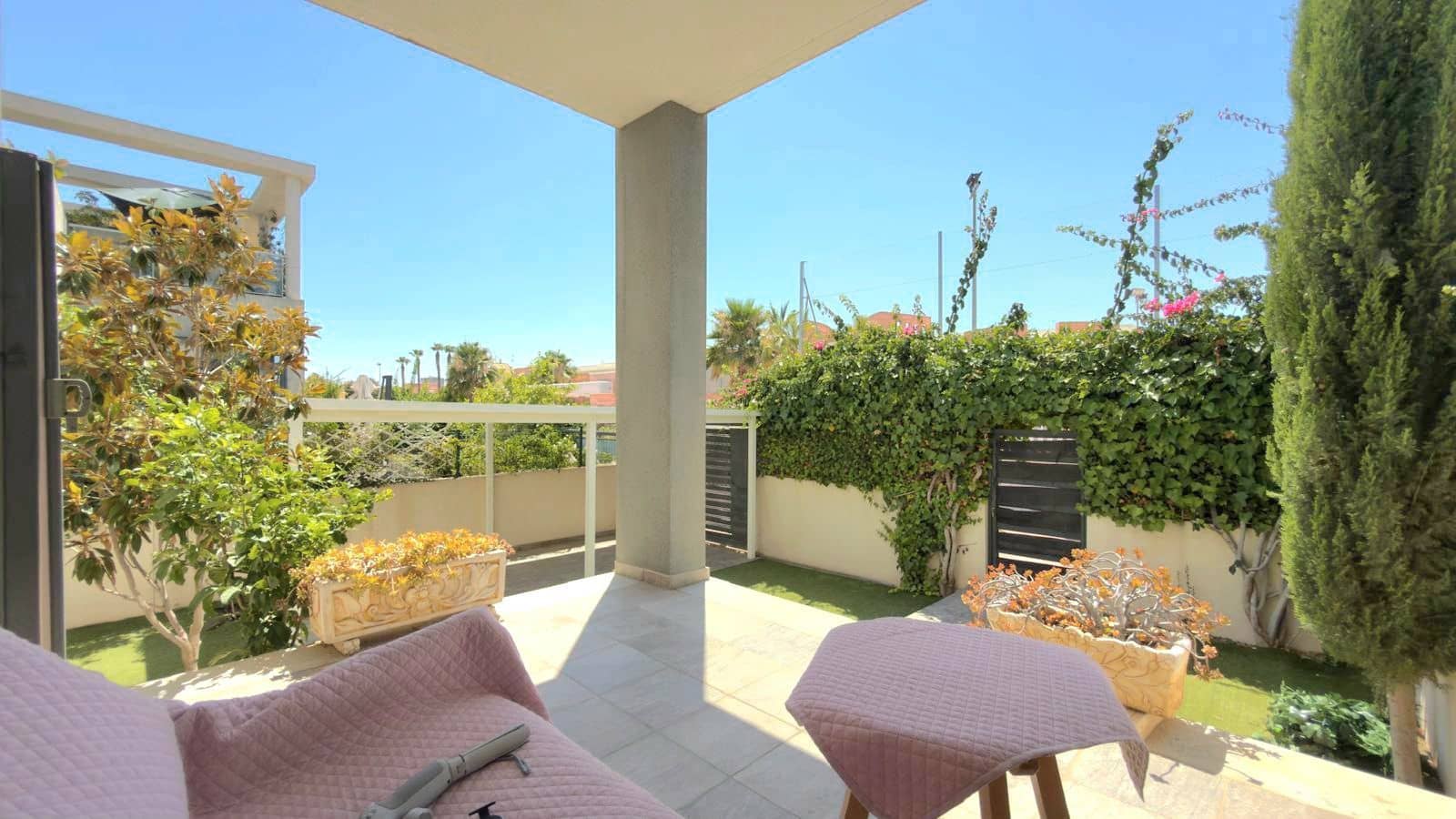 3 quarto Moradia Geminada para venda em Torrevieja com piscina garagem - 310 000 € (Ref: 10036357)