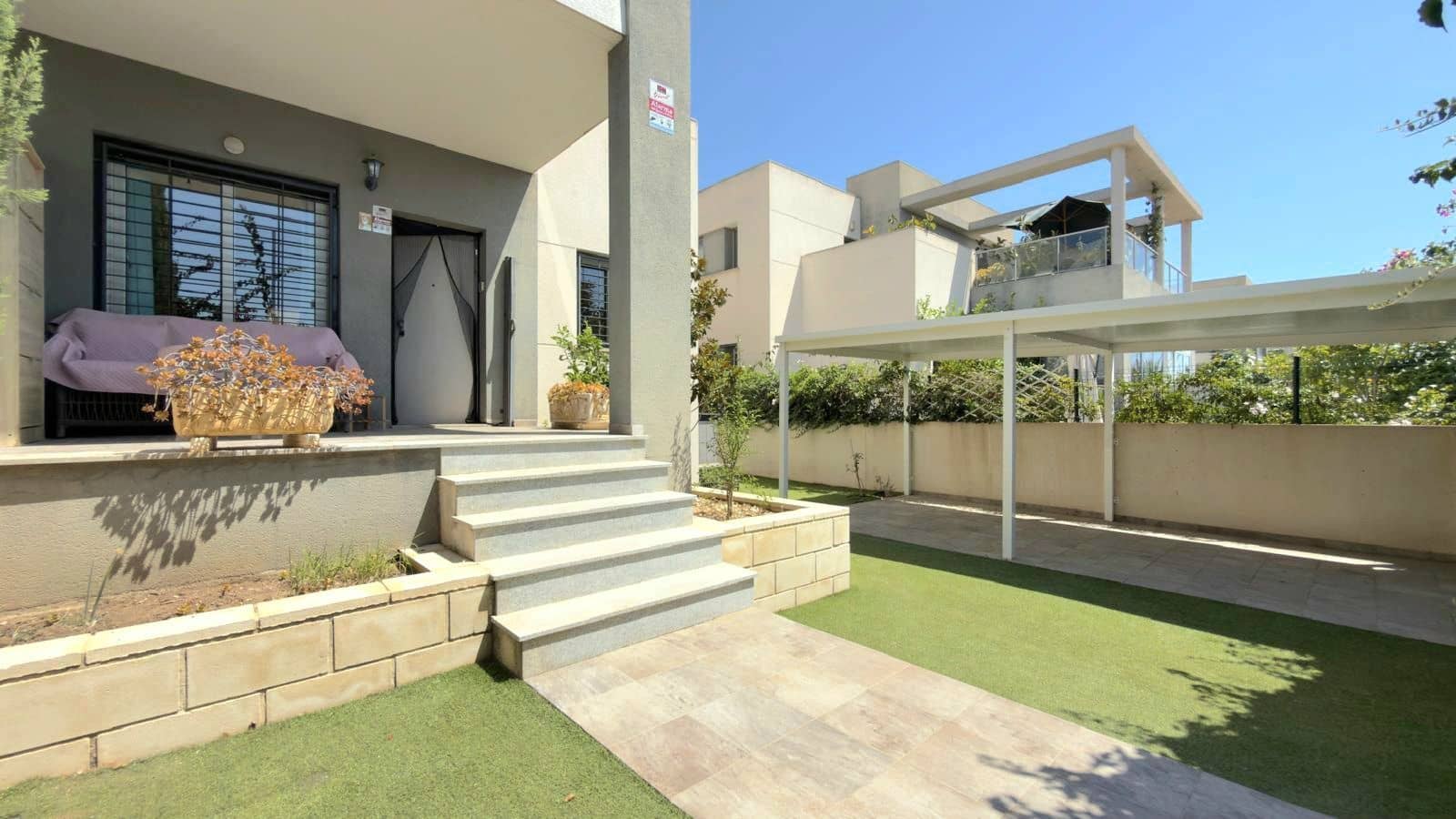 3 quarto Moradia Geminada para venda em Torrevieja com piscina garagem - 310 000 € (Ref: 10036357)