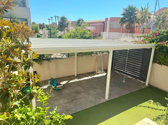 3 quarto Moradia Geminada para venda em Aguas Nuevas, Torrevieja com piscina garagem - 310 000 € (Ref: 10036357)