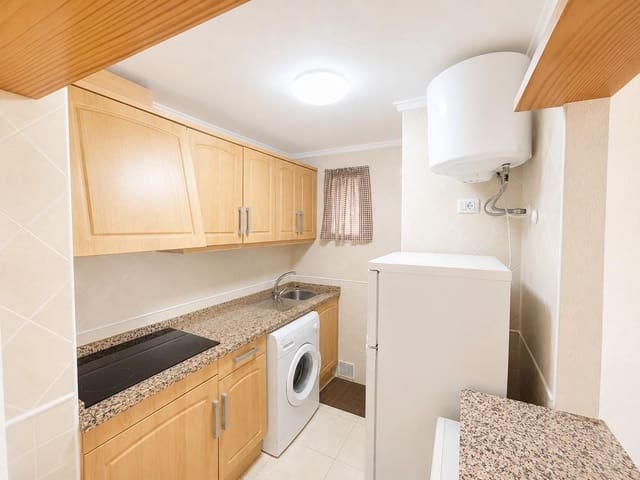 Apartamento de 2 habitaciones en Antonio Machado, Torrevieja en venta con piscina - 139.900 € (Ref: 10037875)