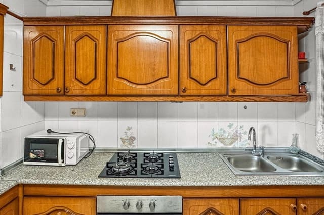 3 Zimmer Apartment zu verkaufen in Playa de los Locos, Torrevieja mit Garage - 350.000 € (Ref: 10037877)