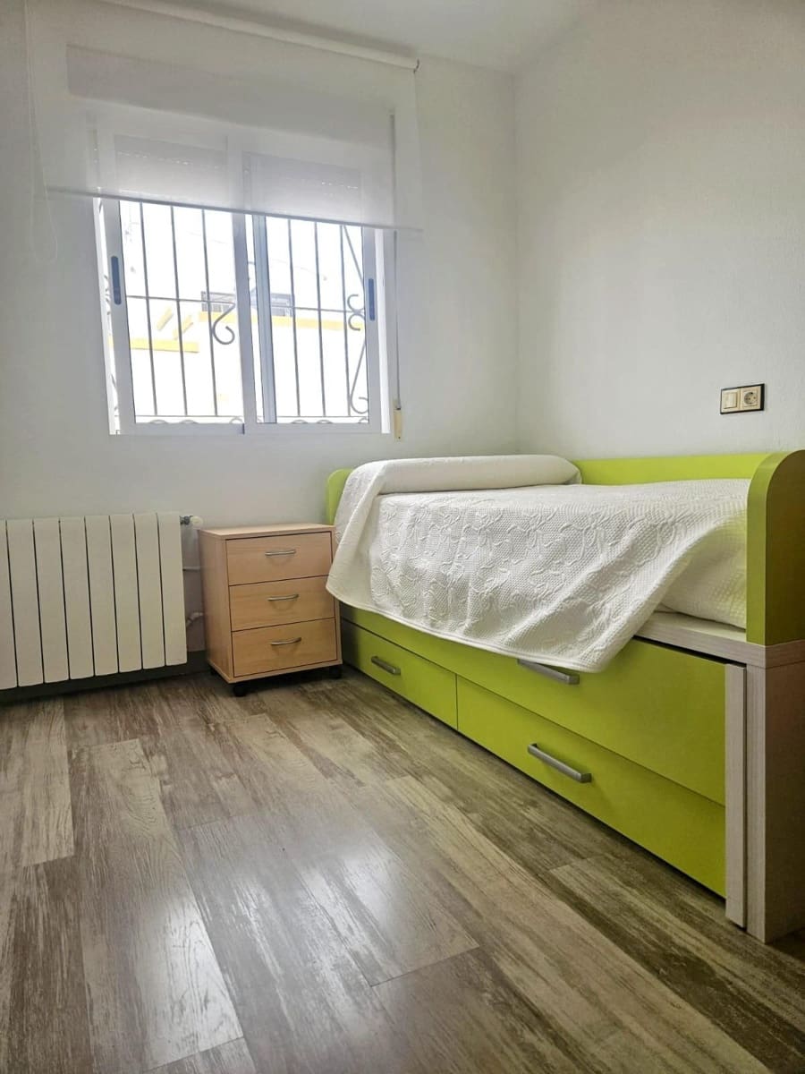 6 Zimmer Villa zu verkaufen in Orihuela Costa mit Pool Garage - 280.000 € (Ref: 10037880)